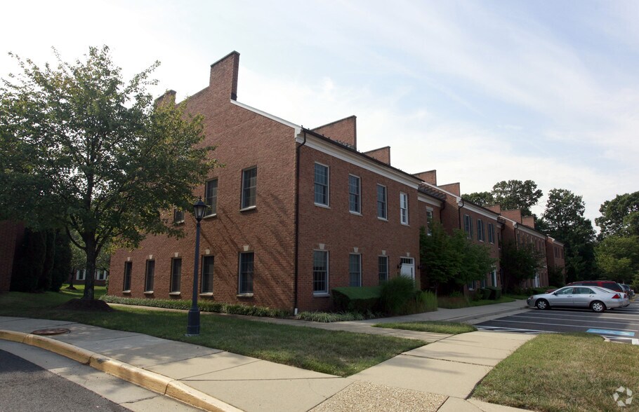 More Photos Of 10513-10519 Braddock Rd, Fairfax Office For Lease