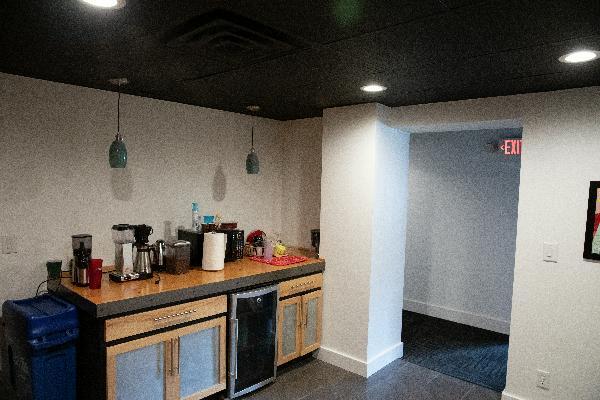 More Photos Of 200 Sixth St, Fort Wayne Showroom For Sale