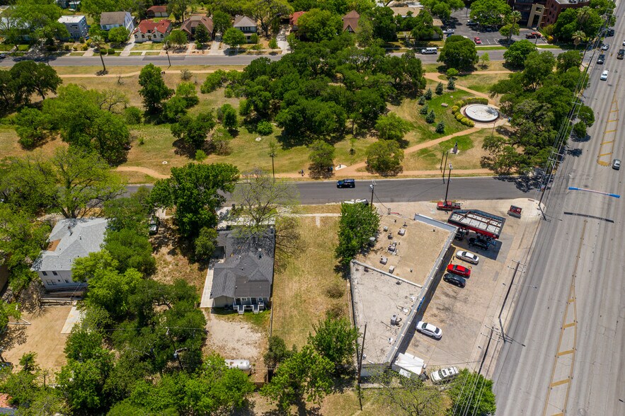 More Photos Of 3522 Broadway, San Antonio Land For Sale