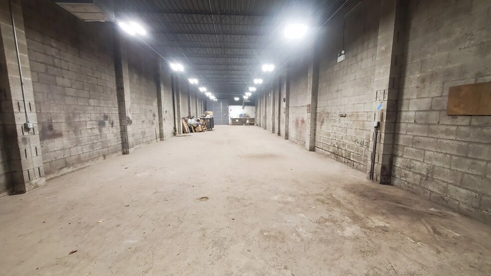 More Photos Of 4251 N Western Ave, Chicago General Retail For Lease