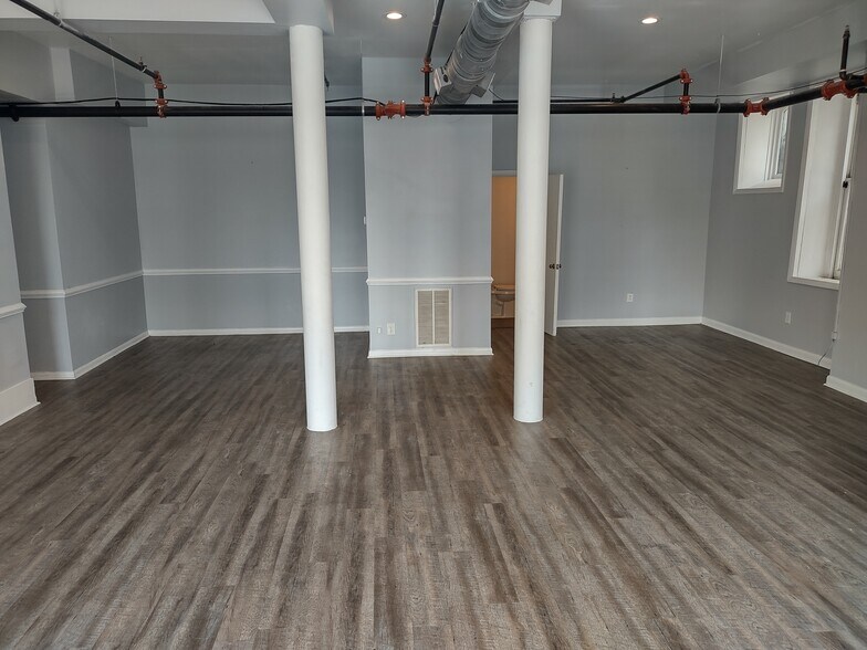 More Photos Of 801 Church St, Lynchburg Office Residential For Lease