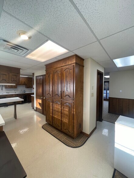 More Photos Of 1898 N Hunters Rdg, Fayetteville Medical For Sale