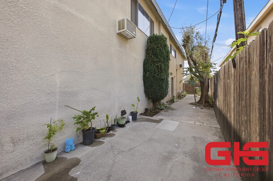 More Photos Of 411 N Chapel Ave, Alhambra Apartments For Sale