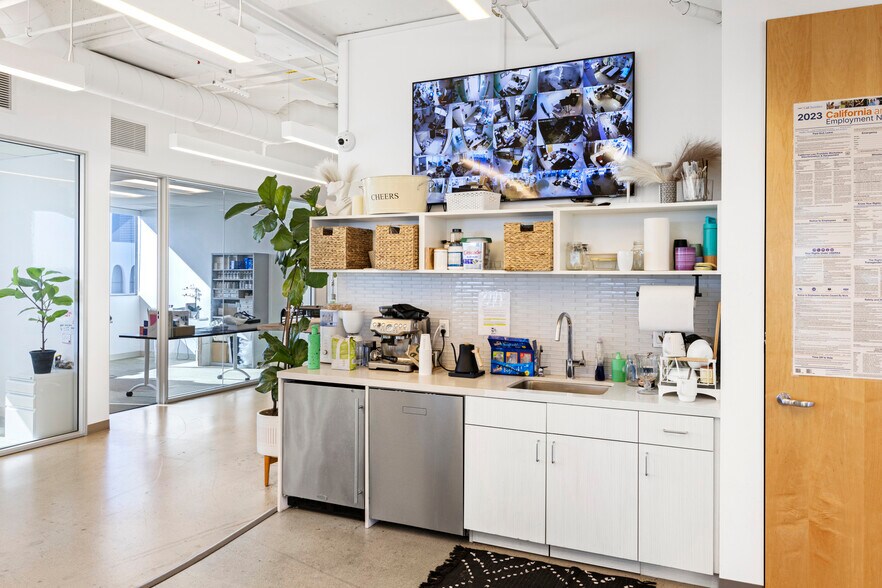 More Photos Of 9701 Wilshire Blvd, Beverly Hills Office For Lease