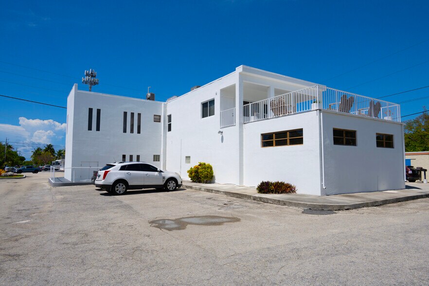 More Photos Of 6400 Overseas Hwy, Marathon Medical For Lease