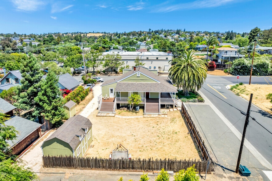 More Photos Of 602 W K St, Benicia Freestanding For Sale