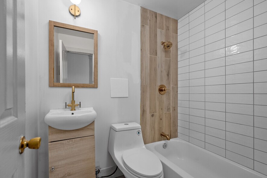 More Photos Of 4431 Allison St, Norwood Apartments For Sale