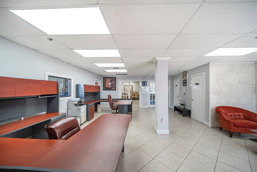 More Photos Of 3018 NW 79th Ave, Doral Warehouse For Lease