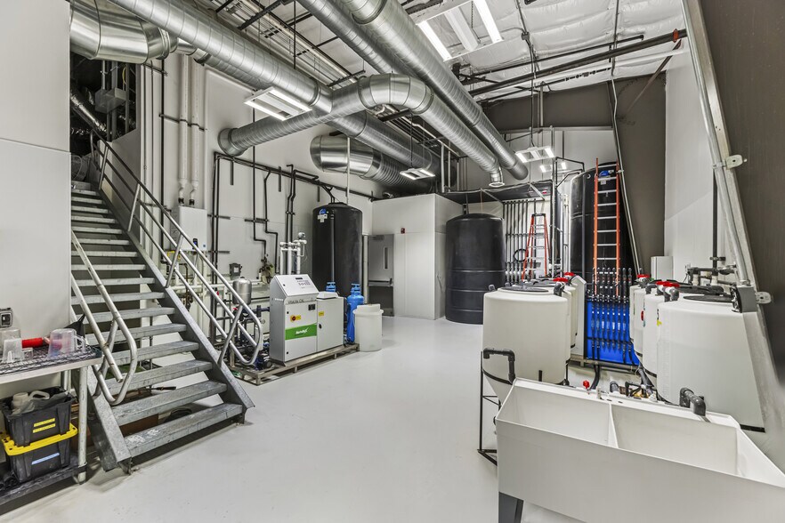 More Photos Of 2 Eric Cir, Verdi Warehouse For Sale