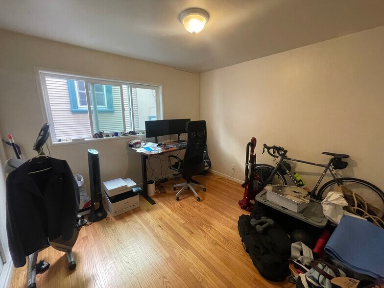 More Photos Of 740-744 Alcatraz Ave, Oakland Apartments For Sale