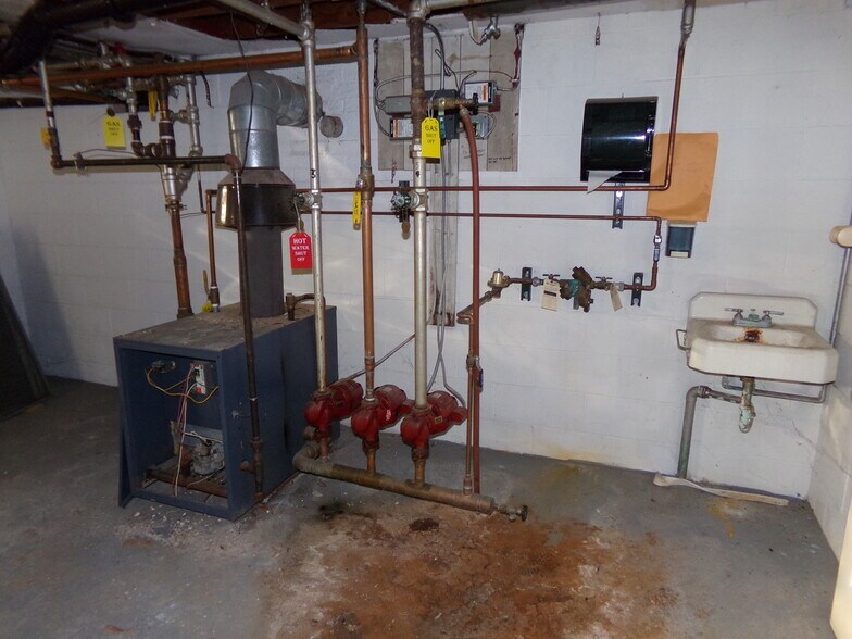 More Photos Of 721 Lincoln Way E, Massillon Office Residential For Sale