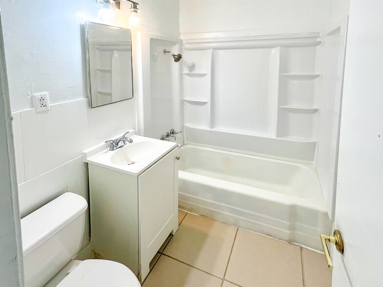 More Photos Of 2204 Sunrise Ave, Las Vegas Apartments For Sale