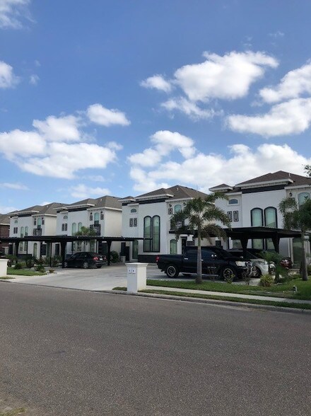 More Photos Of 1405 W Kiwi Ave, Pharr Apartments For Sale