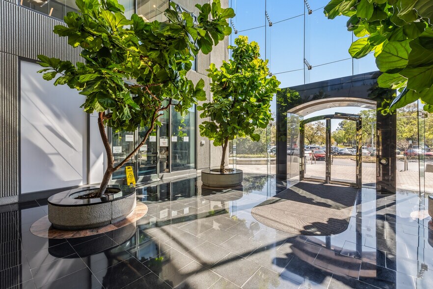 More Photos Of , Orlando Office For Sale