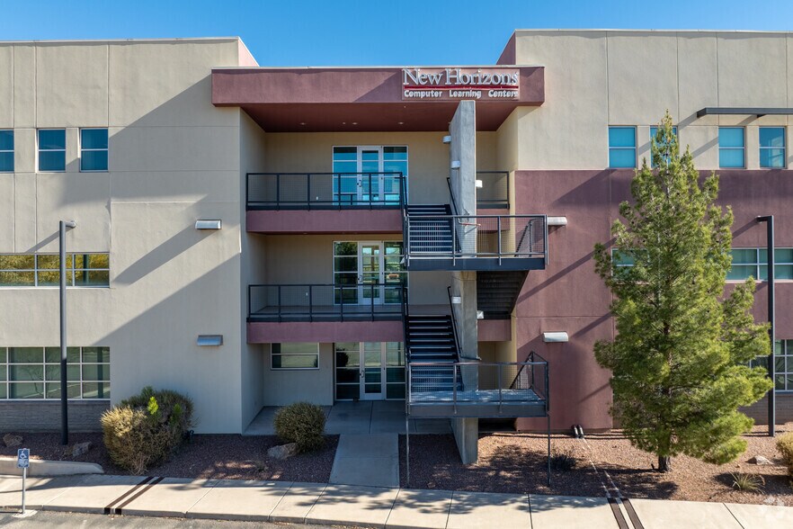 More Photos Of 500 N Garden Ave, Sierra Vista Office For Lease