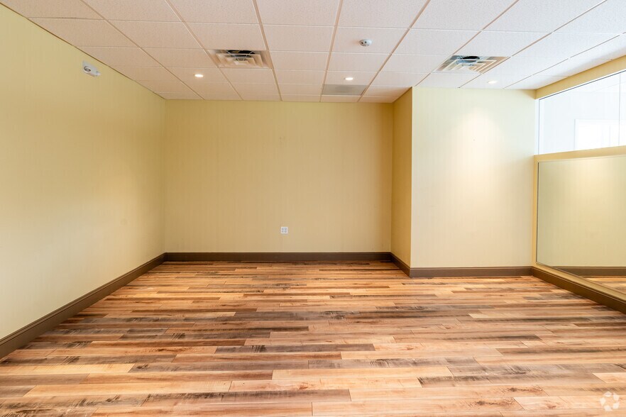 More Photos Of 510-600 E Belvedere Ave, Baltimore Unknown For Lease