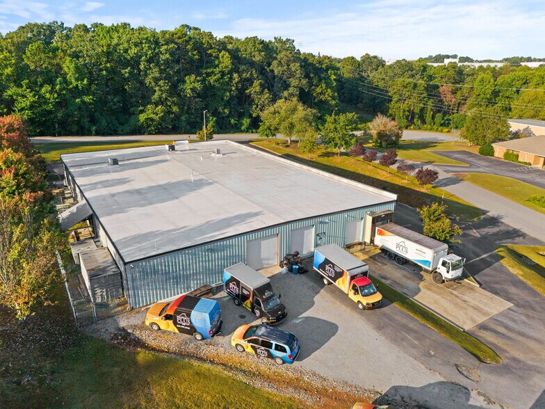 More Photos Of 340 Interstate Blvd, Greenville Warehouse For Sale