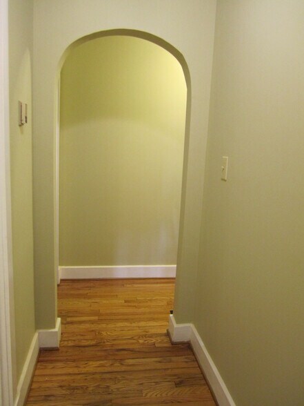 More Photos Of 331 22nd Ave N, Nashville Office For Sale