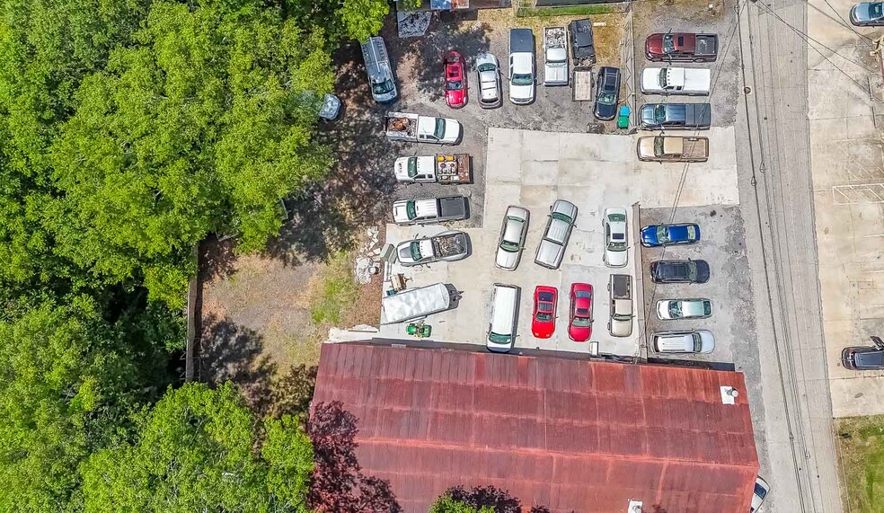 More Photos Of 250 Cleveland St, Locust Grove Industrial For Sale
