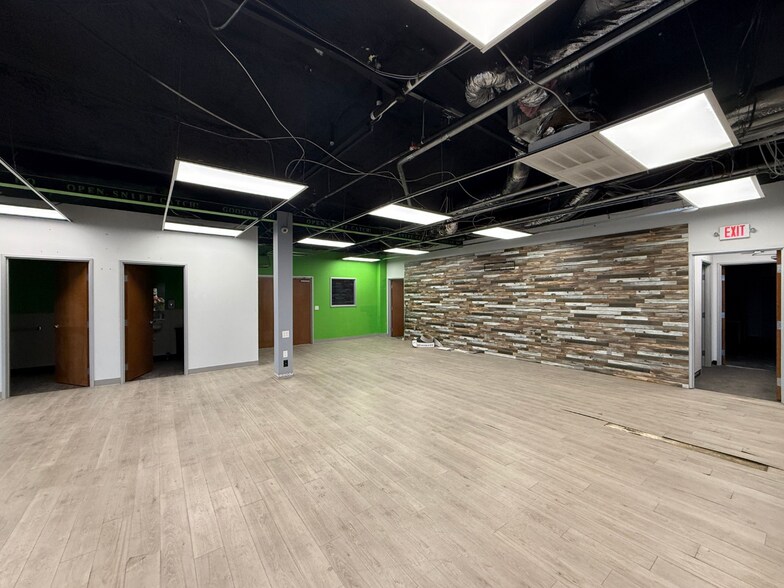 More Photos Of 2345 Nail Rd, Krum Warehouse For Lease