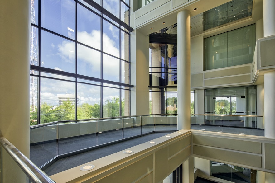 2 Eaton St, Hampton, VA 23669 Office For Lease