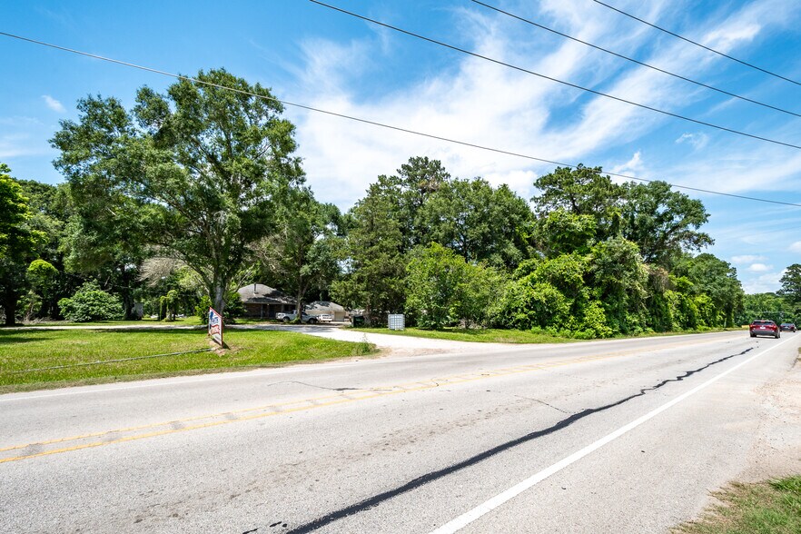 More Photos Of 7820 FM 1010 Rd, Cleveland General Retail For Sale