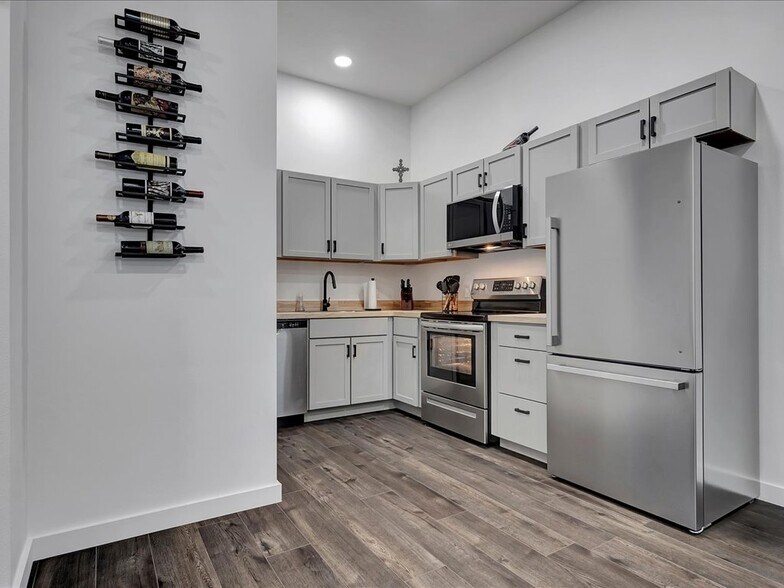 More Photos Of 9778 N US Highway 59, Nacogdoches Research And Development For Sale