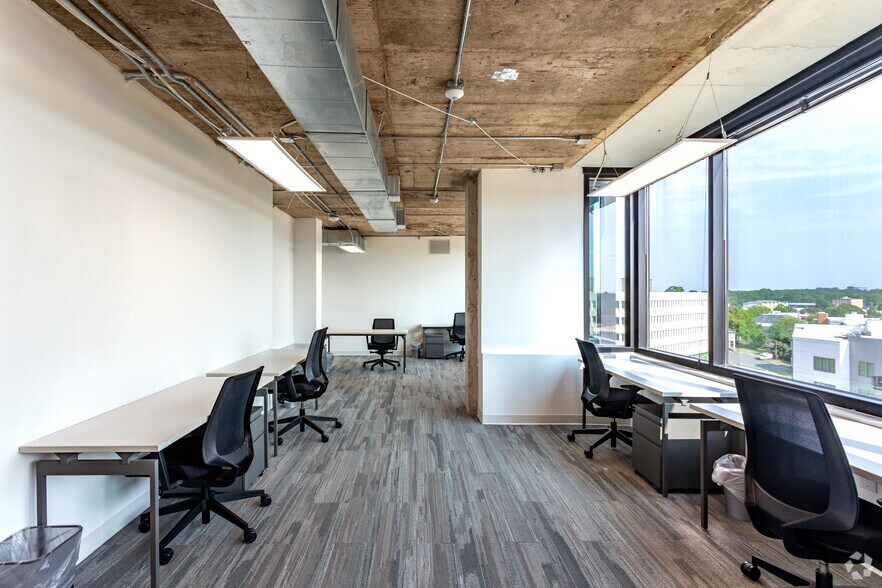 More Photos Of 1515 Mockingbird Ln, Charlotte Office For Lease