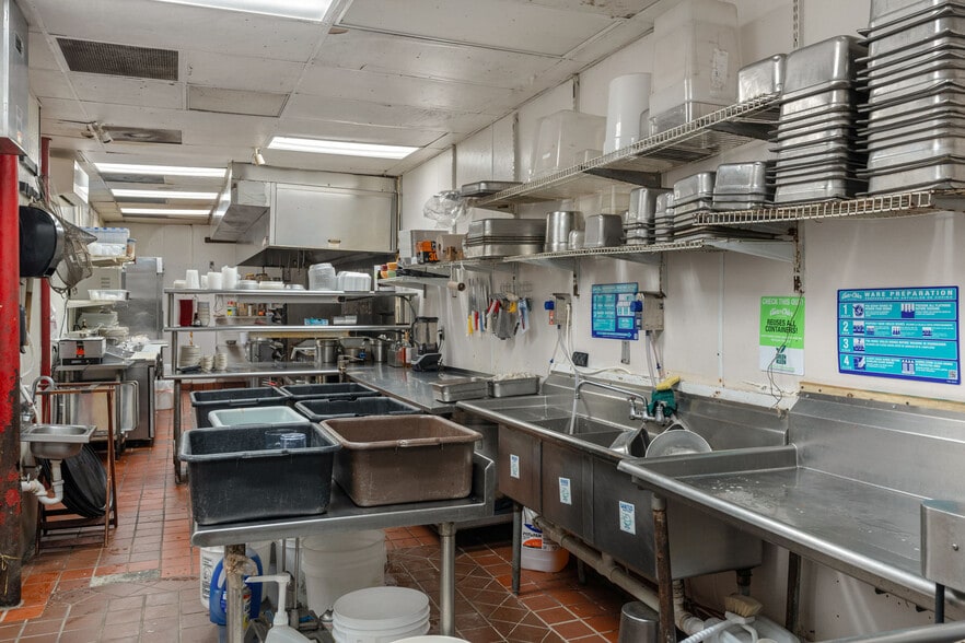 More Photos Of 480 Mary Esther Blvd NW, Fort Walton Beach Restaurant For Sale
