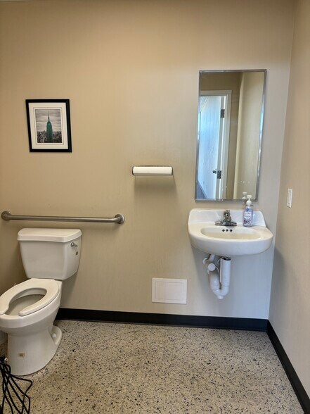 More Photos Of 1067 Brentway Ave, Williamston Unknown For Lease