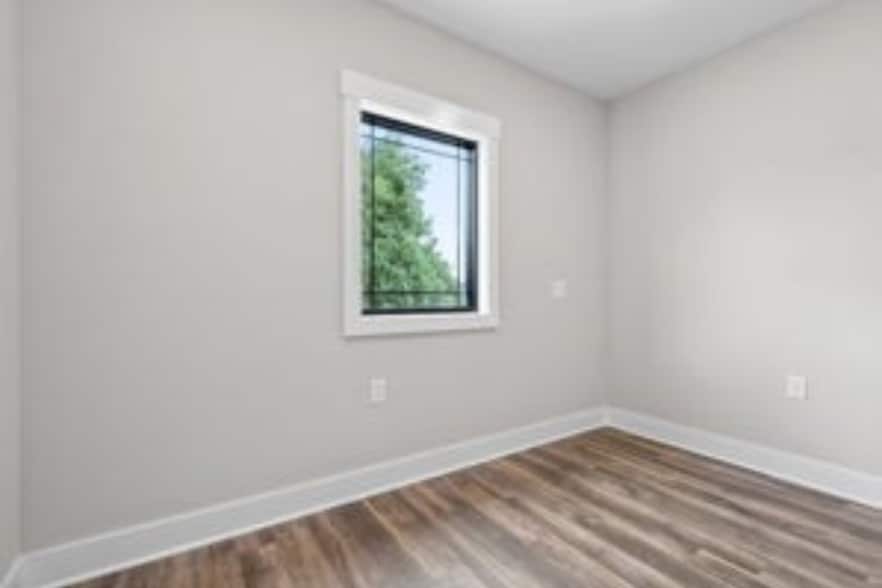 More Photos Of 159 Darlene Dr, Clarksville Office For Lease
