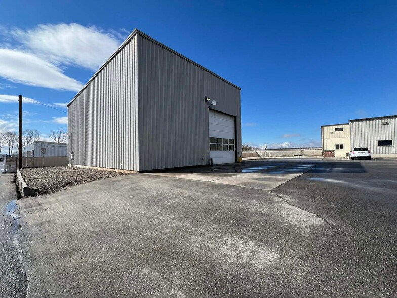 More Photos Of 325 E 2000 N, Ogden Warehouse For Lease