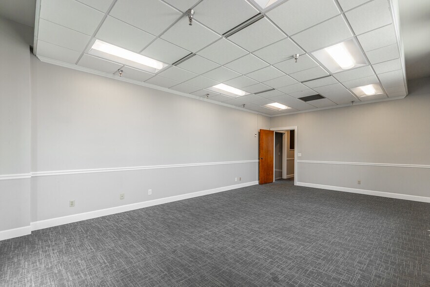 More Photos Of 736 Georgia Ave, Chattanooga Office For Lease