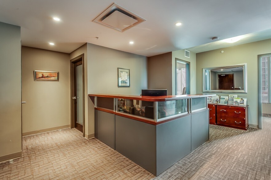 More Photos Of 888 4th Ave SW, Calgary Office For Sale