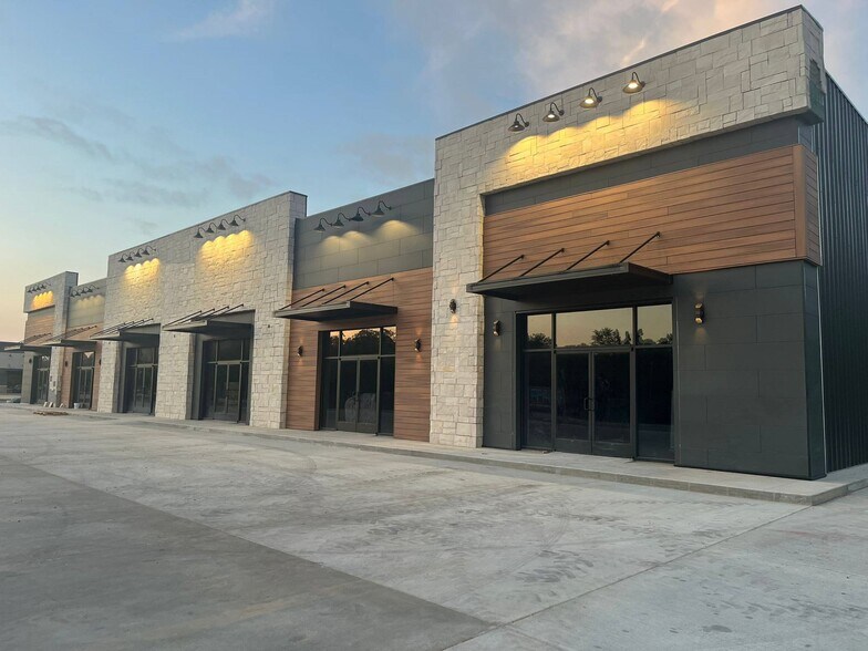 More Photos Of 2000 Shelby Rd., Poplar Bluff General Retail For Lease