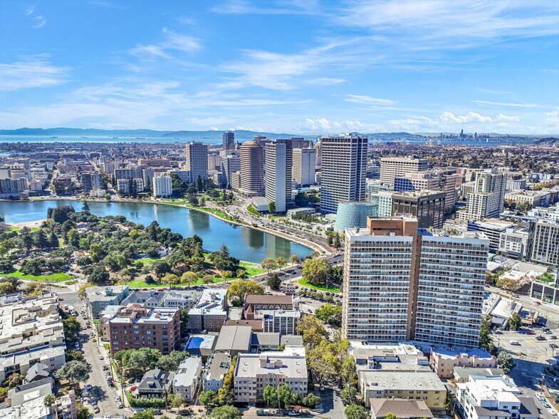 More Photos Of 251 Park View Ter, Oakland Apartments For Sale