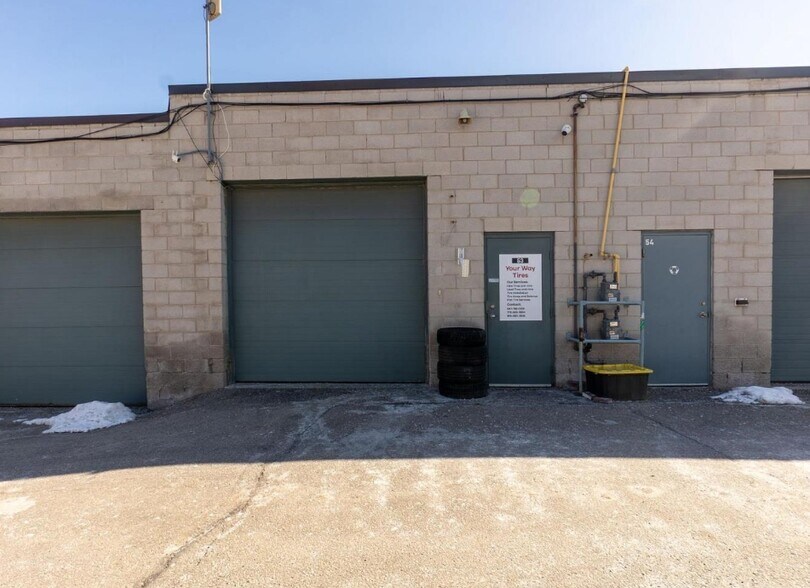 More Photos Of 3045 Southcreek rd, Mississauga Auto Dealership For Sale