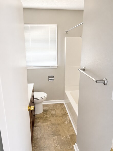 More Photos Of 129 Rhudy St, Carrollton Multifamily For Sale