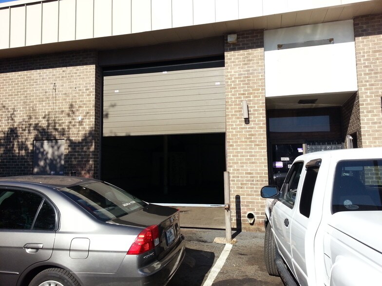 More Photos Of 8000-8032 Fernham Ln, Forestville Warehouse For Lease