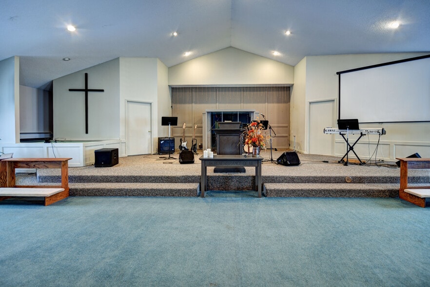 More Photos Of 4050 Barnes Rd, Traverse City Religious Facility For Sale