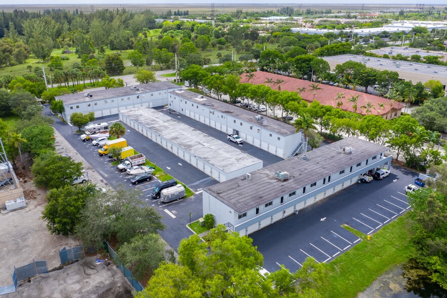 More Photos Of 4700 N Hiatus Rd, Sunrise Unknown For Lease