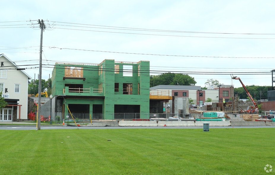 More Photos Of 77A Excelsior Ave, Saratoga Springs Apartments For Lease