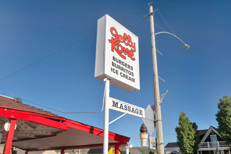 More Photos Of 198 Main St, Bridgeport Restaurant For Sale