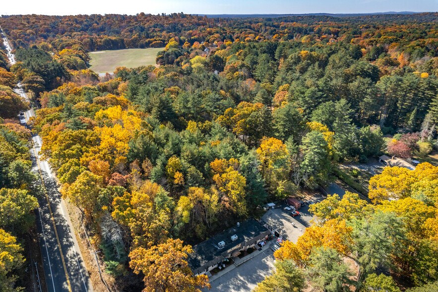 More Photos Of 414 Boston St, Topsfield Office For Sale