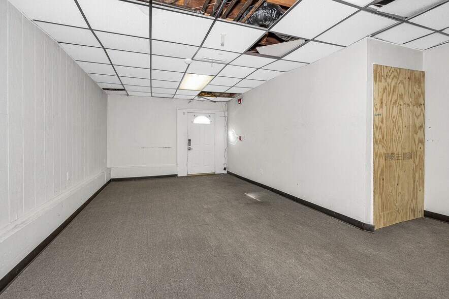 More Photos Of 16-20 Concord st, Lowell Office For Lease