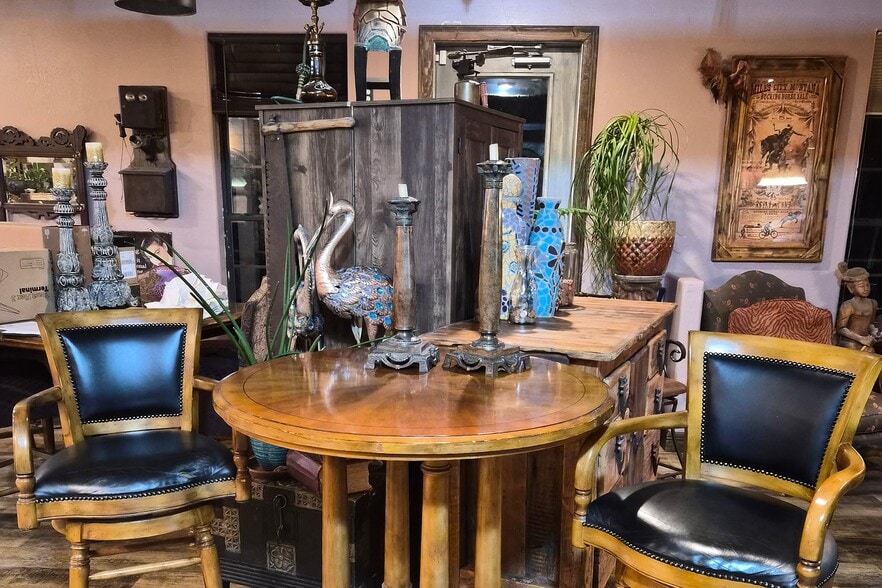 More Photos Of 2379 AZ-260 Hwy, Overgaard General Retail For Sale