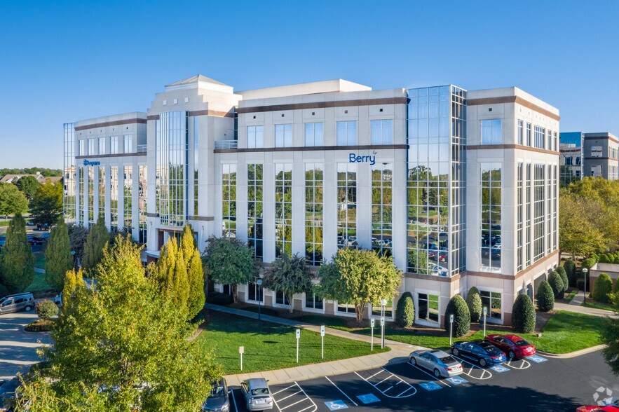 More Photos Of 9335 Harris Corners Pky, Charlotte Office For Lease
