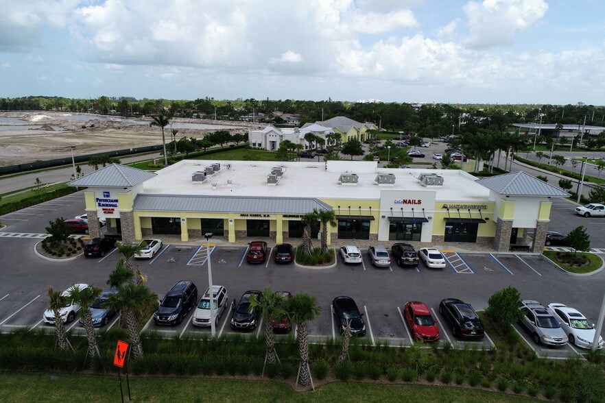More Photos Of 4525 Thomasson Dr, Naples Storefront Retail Office For Sale
