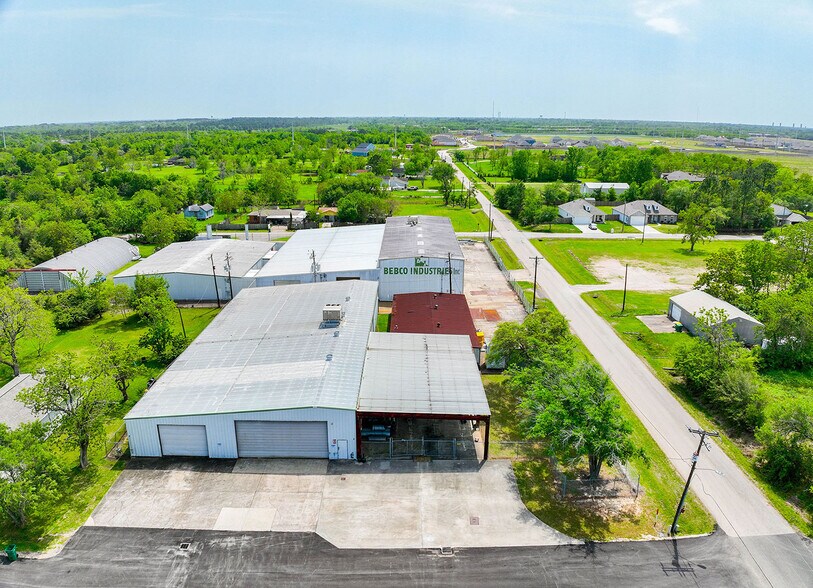 More Photos Of 4725 Lawndale St, La Marque Light Manufacturing For Sale