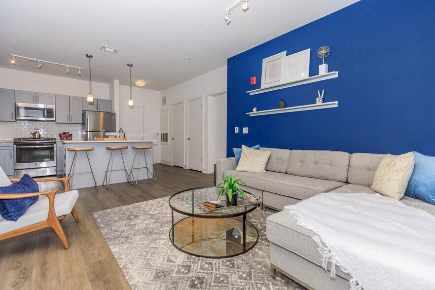 More Photos Of 515 West Ave, Norwalk Unknown For Lease